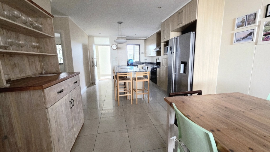 To Let 2 Bedroom Property for Rent in Humewood Eastern Cape